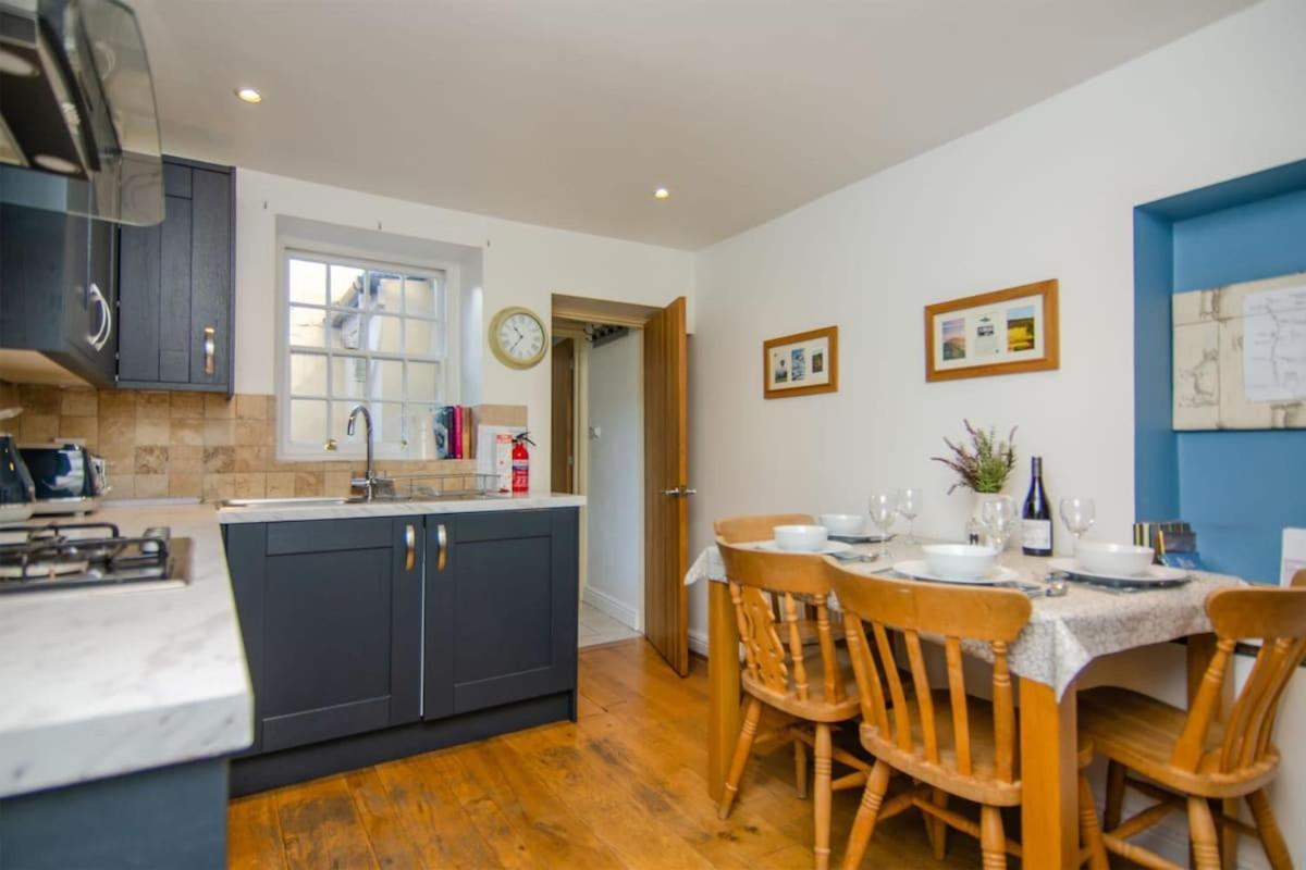 Pudding Cottage In Bakewell Exterior photo