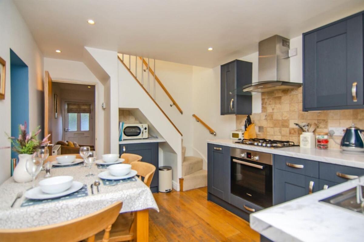 Pudding Cottage In Bakewell Exterior photo